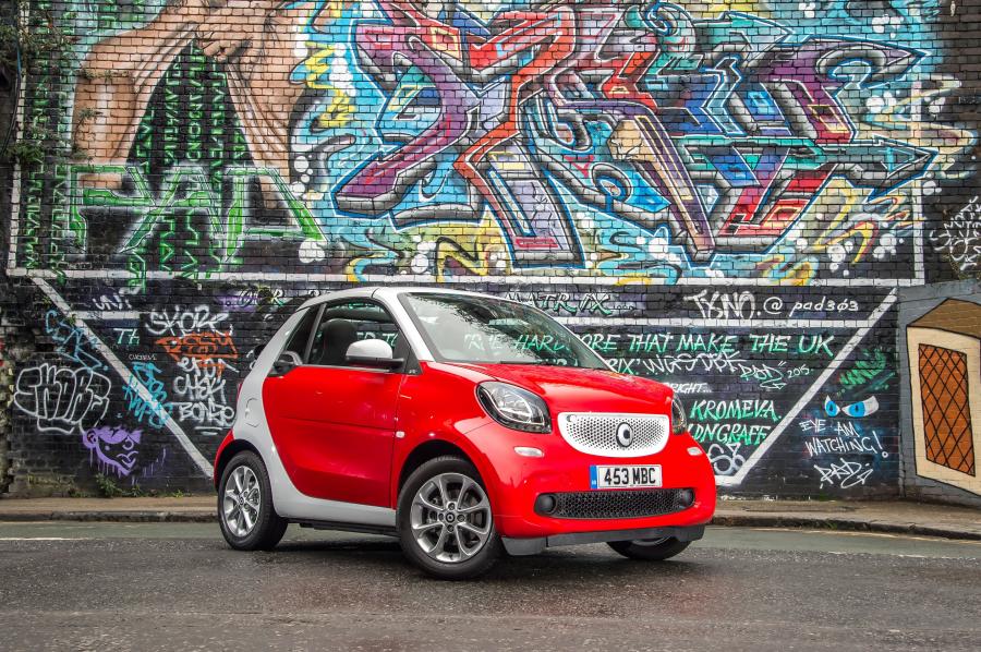  Smart ForTwo Passion Cabrio 2016 года  (UK) (фото 14 из 30)